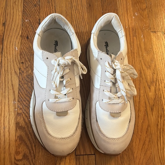 Madewell tan low top sneakers - Picture 2 of 3